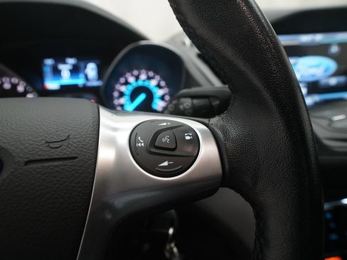 Used 2015 Ford Escape SE w/ Equipment Group 201A FWD image 18