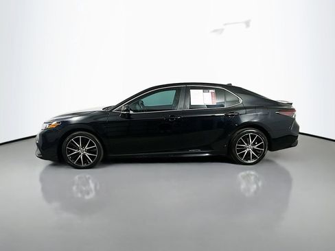 Used 2024 Toyota Camry SE FWD image 5