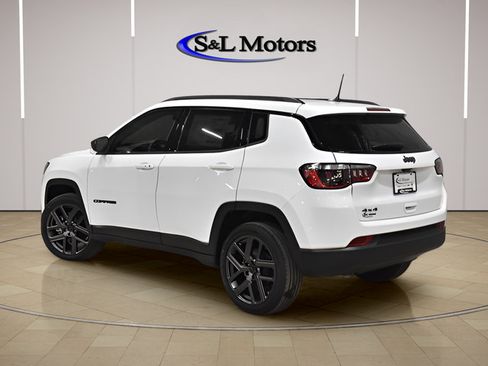 New 2026 Jeep Compass Latitude w/ Sun and Sound Group AWD/4WD image 4