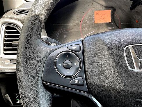 Used 2020 Honda HR-V EX image 18