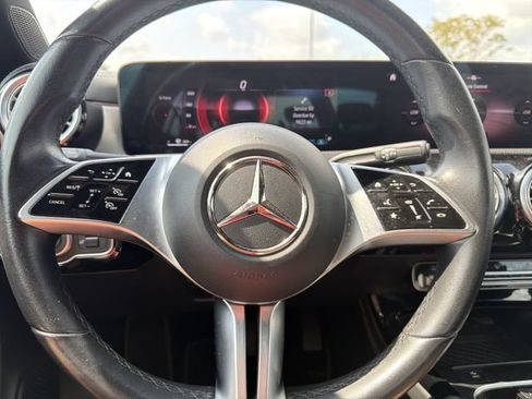 Used 2025 Mercedes-Benz CLA 250 image 22