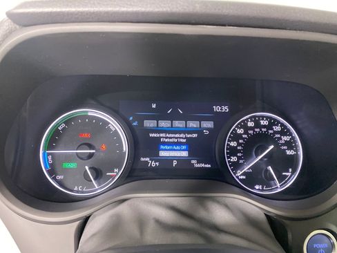 Certified 2024 Toyota Sienna Limited image 19