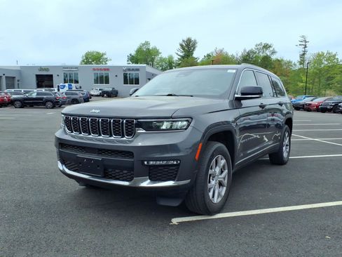 Used 2022 Jeep Grand Cherokee L Limited AWD/4WD image 8