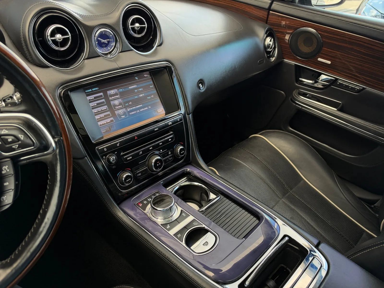 Used 2011 Jaguar XJ L RWD image 30