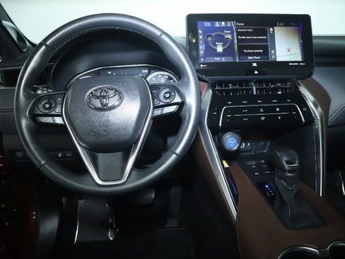 Used 2021 Toyota Venza Limited w/ Advanced Technology Package image 32