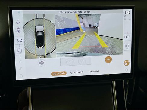 Used 2025 Land Rover Range Rover Velar Dynamic SE image 14