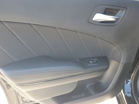 Used 2022 Dodge Charger SXT w/ Blacktop Package image 26