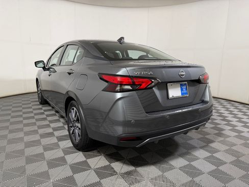 Used 2025 Nissan Versa SV FWD image 2