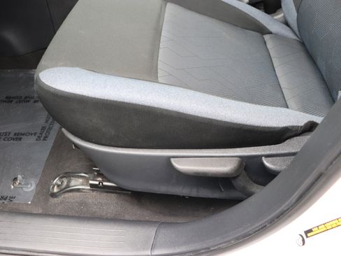 Used 2024 Nissan Versa SV image 40