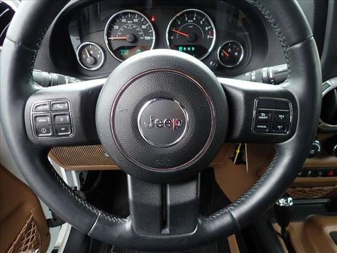 Used 2014 Jeep Wrangler Sahara w/ Connectivity Group AWD/4WD image 11