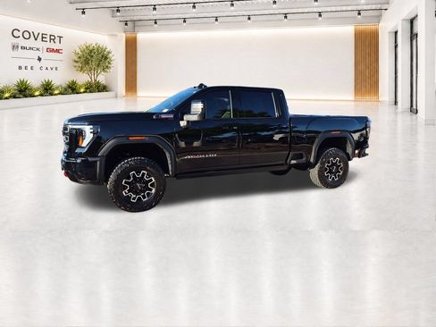 Used 2025 GMC Sierra 2500 AT4X AWD/4WD image 5