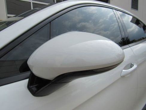 Used 2019 Porsche Panamera 4 image 16