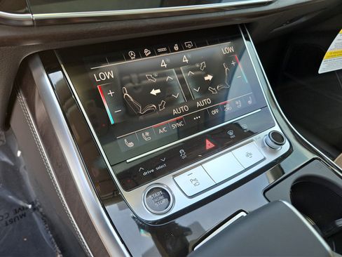 New 2026 Audi Q7 3.0T Premium Plus AWD/4WD image 21
