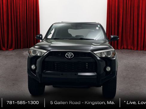 Used 2017 Toyota 4Runner SR5 Premium AWD/4WD image 2