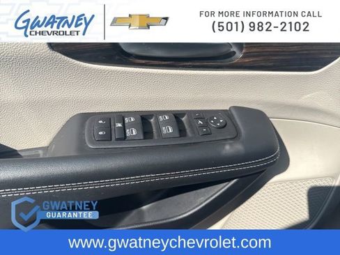 Used 2023 Chrysler Pacifica Limited image 22