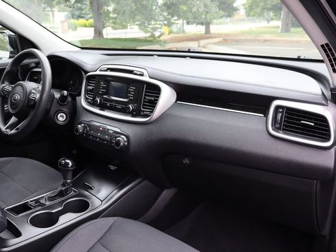 Used 2016 Kia Sorento LX AWD/4WD image 17
