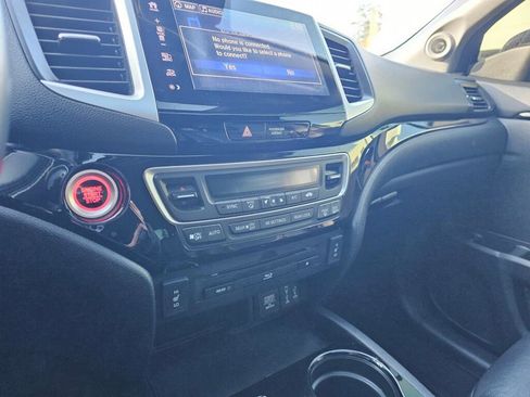 Used 2017 Honda Pilot Touring image 27