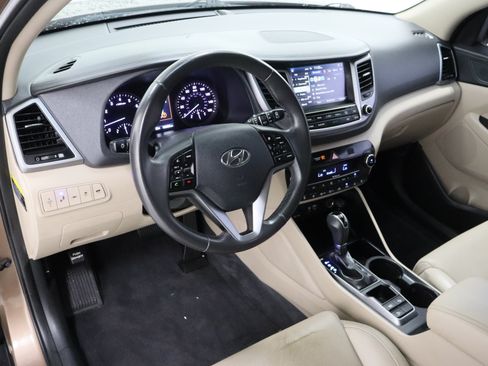 Used 2016 Hyundai Tucson Limited w/ Option Group 03 FWD image 13