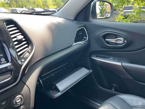 Used 2019 Jeep Cherokee Limited AWD/4WD image 10