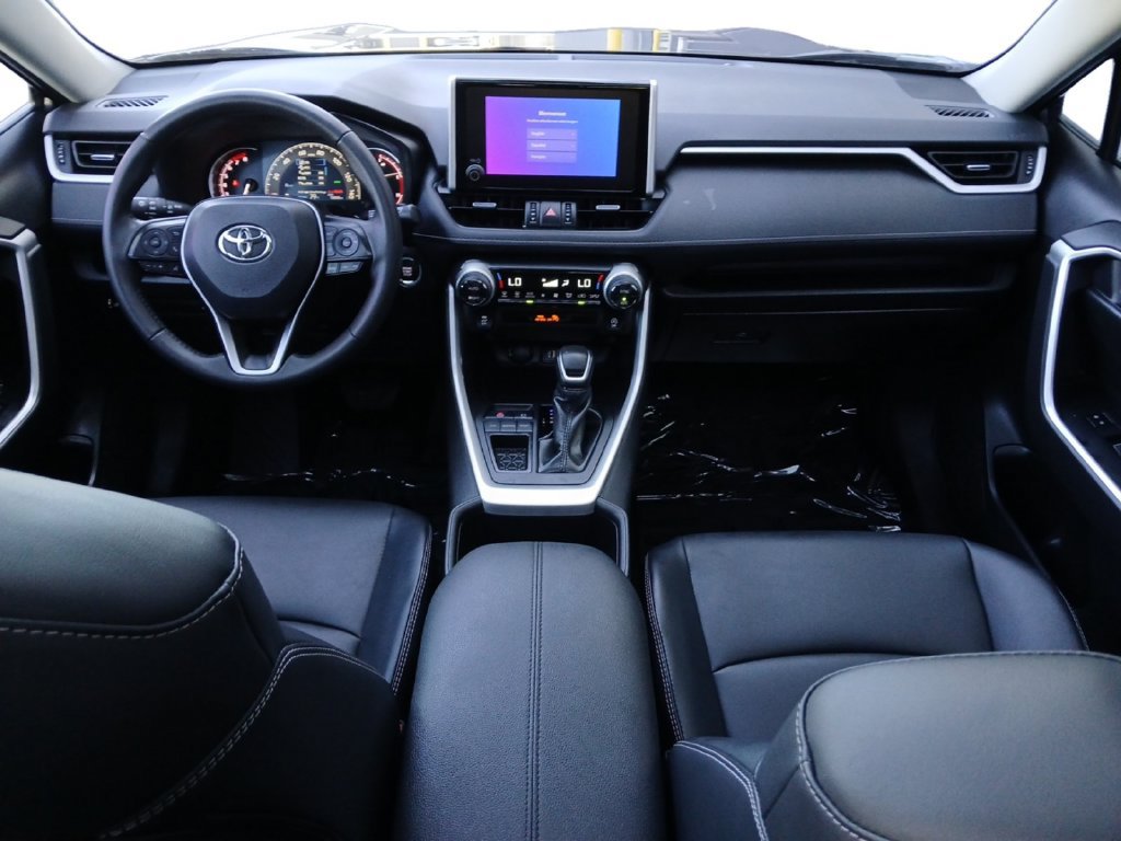 Used 2025 Toyota RAV4 XLE Premium FWD image 20