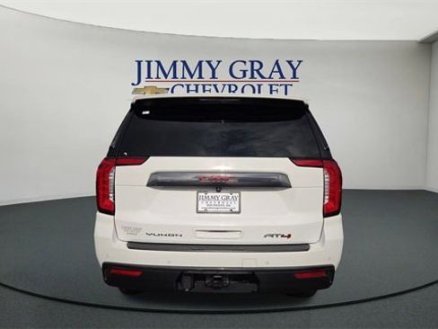 Used 2021 GMC Yukon AT4 w/ AT4 Premium Plus Package image 4