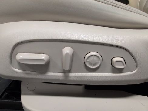 Certified 2023 Buick Enclave Avenir image 13