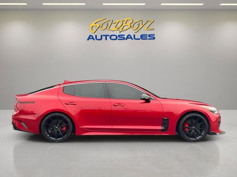 Used 2018 Kia Stinger GT2 image 3