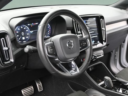 Used 2020 Volvo XC40 T5 R-Design w/ Protection Package Premier AWD/4WD image 12
