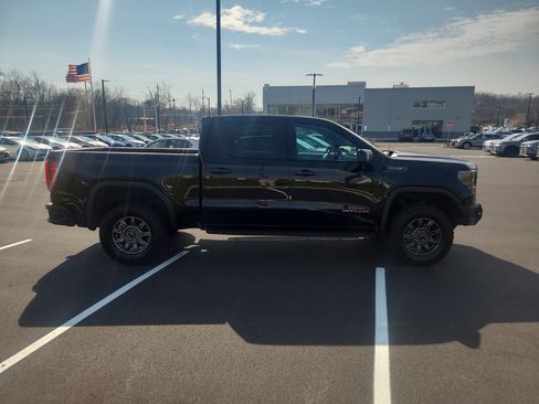 Used 2024 GMC Sierra 1500 AT4X image 5
