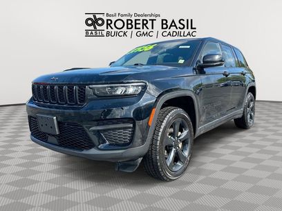 Used 2023 Jeep Grand Cherokee Altitude