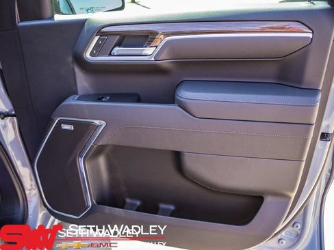 Used 2025 Chevrolet Silverado 1500 RST AWD/4WD image 23