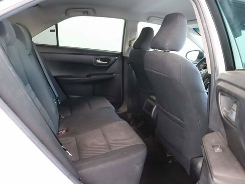Used 2016 Toyota Camry LE FWD image 17