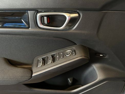 Used 2022 Honda Civic EX image 16