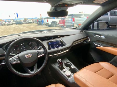 Used 2021 Cadillac XT4 Premium Luxury w/ Enhanced Visibility Package image 35