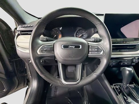 Used 2023 Jeep Compass Limited AWD/4WD image 13