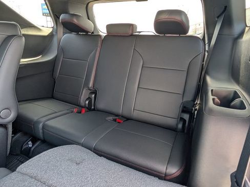 New 2026 Chevrolet Traverse RS w/ LPO, Floor Liner Package FWD image 8
