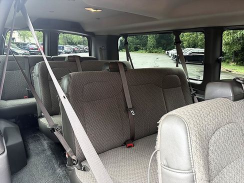 Used 2025 Chevrolet Express 3500 LT w/ LT Preferred Equipment Group RWD image 12