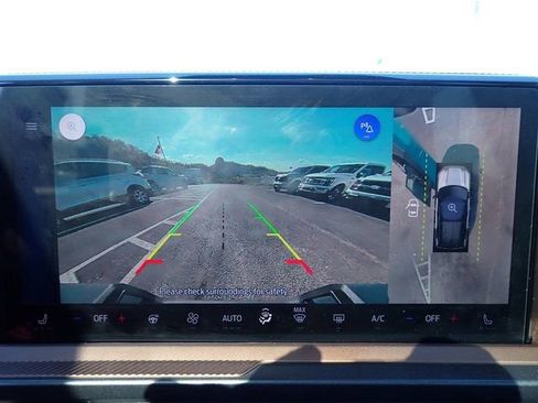 Certified 2025 Ford Bronco Sport Outer Banks w/ Outer Banks Tech Package+ AWD/4WD image 28