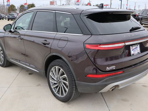 Used 2023 Lincoln Corsair Reserve w/ Equipment Group 202A image 7