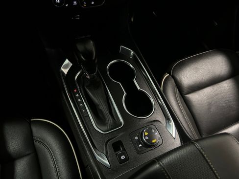 Used 2022 Chevrolet Traverse Premier w/ Redline Edition image 11