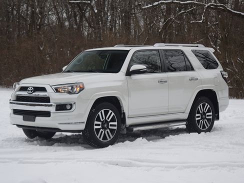 Used 2018 Toyota 4Runner Limited image 23