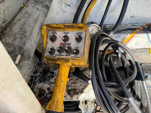 Used 2017 Ford F550 2WD Regular Cab Super Duty image 41