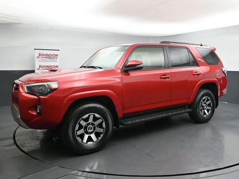 Used 2024 Toyota 4Runner TRD Off-Road Premium AWD/4WD image 7