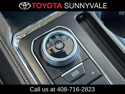 Used 2024 Ford Expedition XLT RWD image 27