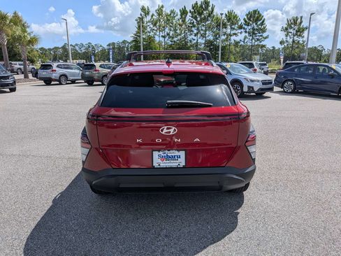 Used 2025 Hyundai Kona SEL FWD image 5
