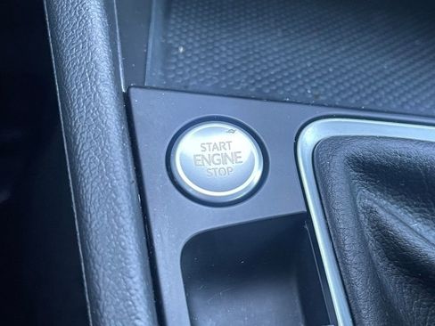 Used 2024 Volkswagen Jetta SE image 25