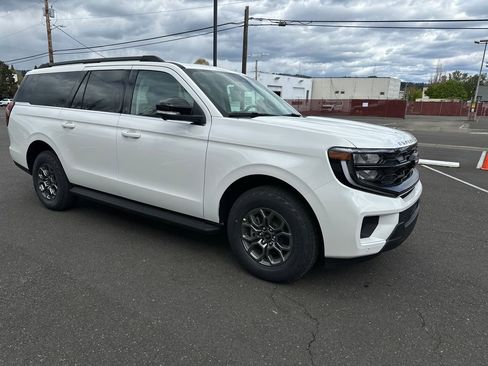 New 2026 Ford Expedition Max Active AWD/4WD image 9