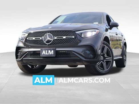 Used 2025 Mercedes-Benz GLC 300 4MATIC w/ AMG Line image 1
