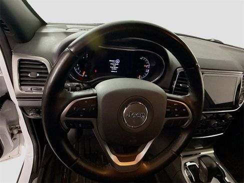 Used 2022 Jeep Grand Cherokee Limited image 5