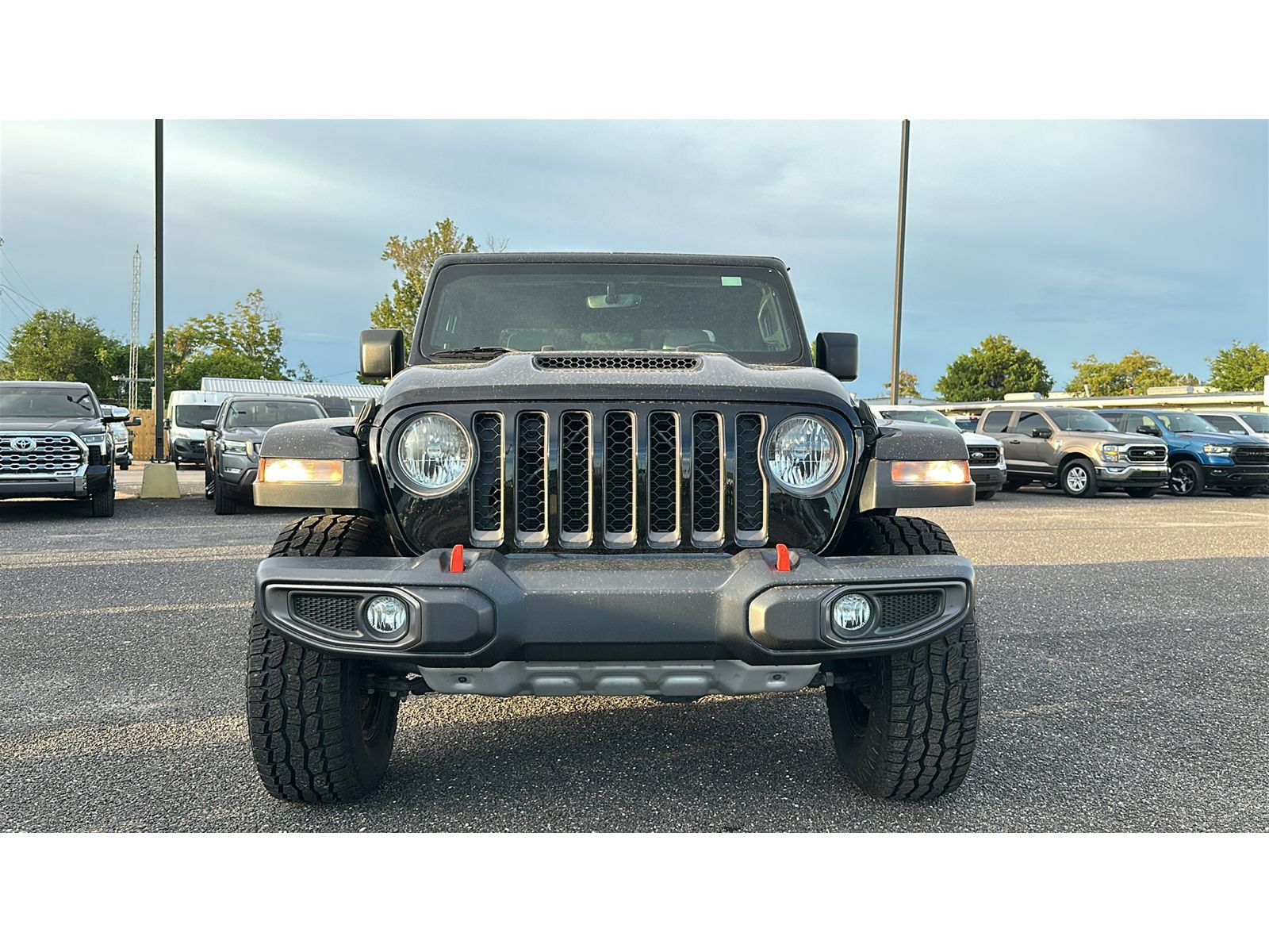 Used 2023 Jeep Gladiator Mojave w/ Cold Weather Group AWD/4WD image 9